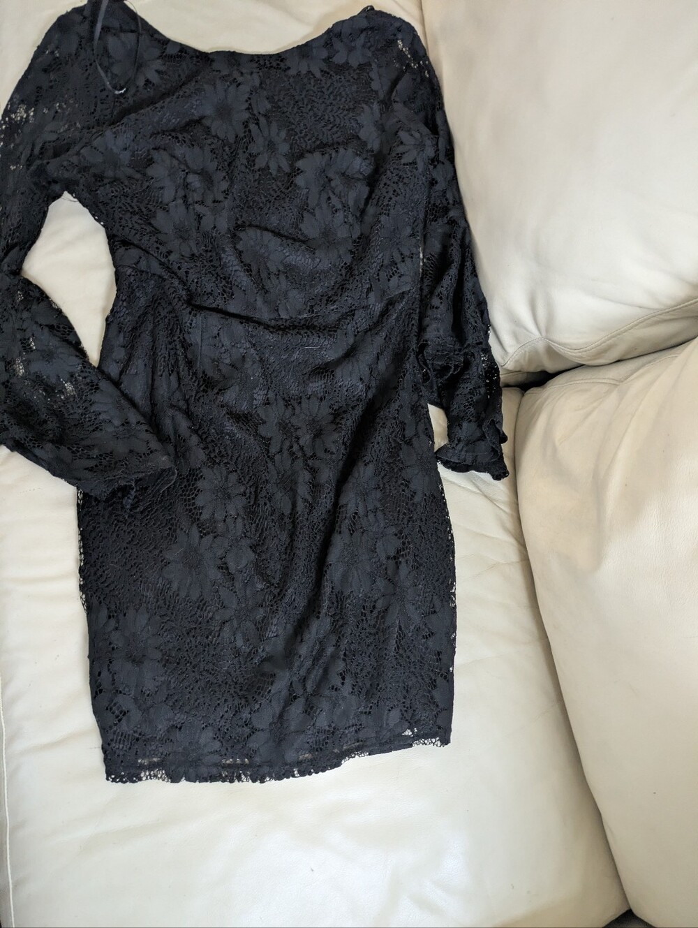 Lulu's Black Floral Lace Long-Sleeve Sheath Dress